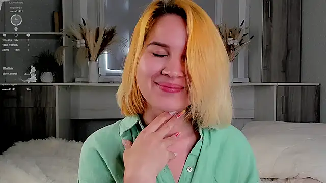 AgnesSonnek online show from September 12, 1:28 am