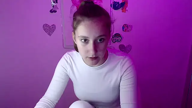 Snapshot of Milka_kamila chatting on September 19, 2:40 pm Milka kamila online show from September 19, 2:40 pm