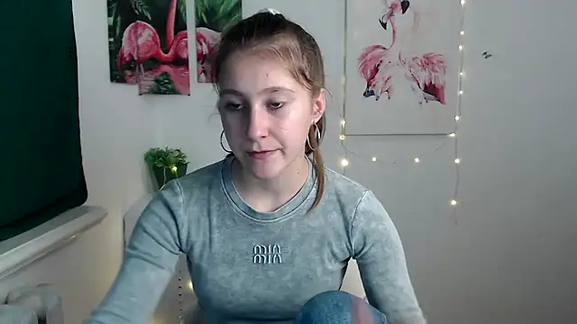 Snapshot of Milka_kamila chatting on October 7, 12:35 pm Milka kamila online show from October 7, 12:35 pm
