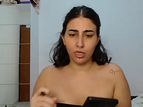 ApenasLys online show from April 12, 12:48 am