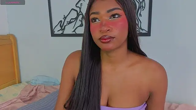 Snapshot of SophiaBloss chatting on February 27, 1:44 pm SophiaBloss online show from February 27, 1:44 pm