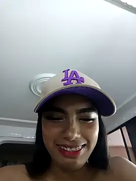 Snapshot of Catalleya_flower chatting on November 14, 7:56 pm Catalleya flower online show from November 14, 7:56 pm