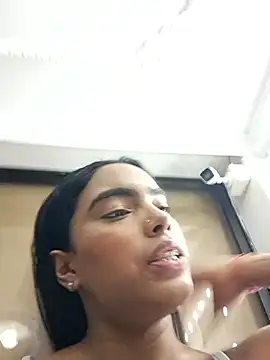 Snapshot of Catalleya_flower chatting on December 5, 7:32 pm Catalleya flower online show from December 5, 7:32 pm