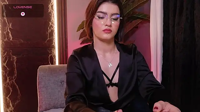 La Diabla 111  online show from October 28, 7:27 pm