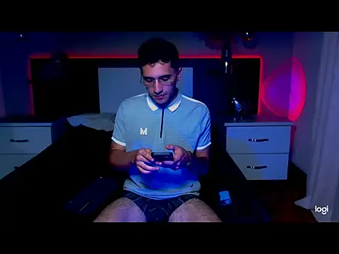 eriikjoness online show from November 9, 1:15 am