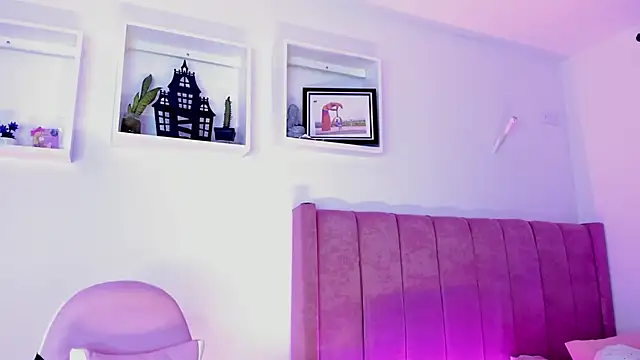 AliceThundeer online show from October 16, 4:02 am