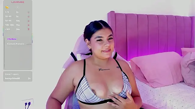 Snapshot of AliceThundeer chatting on December 22, 6:38 pm AliceThundeer online show from December 22, 6:38 pm