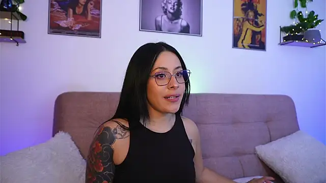 SophiieCumsx online show from January 13, 6:29 am