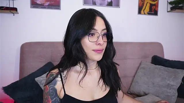 SophiieCumsx online show from July 17, 4:19 am