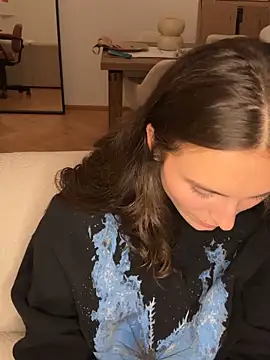 SophiiaStarr online show from October 6, 7:00 pm