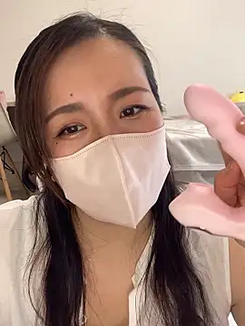 NATSUMI00 online show from September 28, 5:13 am