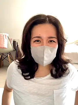 NATSUMI00 online show from October 6, 6:00 am