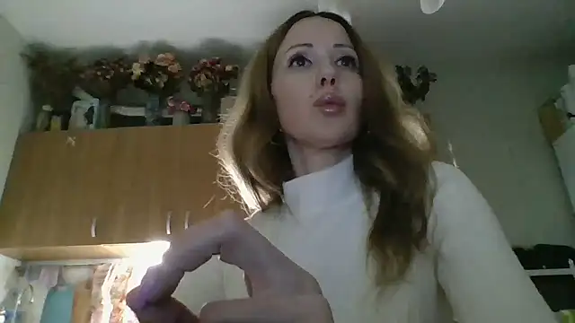 Tiluu1 online show from February 2, 9:24 pm