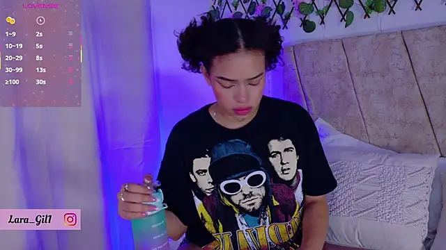 LaraGiil online show from September 15, 1:22 pm