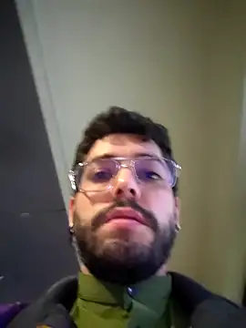 Snapshot of DanteWinter chatting on December 19, 2:29 am DanteWinter online show from December 19, 2:29 am