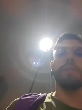 Snapshot of DanteWinter chatting on December 21, 1:13 am DanteWinter online show from December 21, 1:13 am