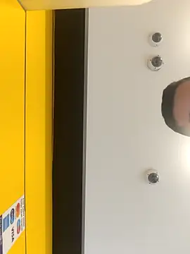 Snapshot of DanteWinter chatting on December 23, 2:09 am DanteWinter online show from December 23, 2:09 am