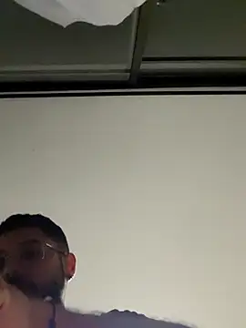 Snapshot of DanteWinter chatting on January 6, 2:48 am DanteWinter online show from January 6, 2:48 am