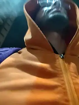 Snapshot of DanteWinter chatting on January 13, 2:17 am DanteWinter online show from January 13, 2:17 am