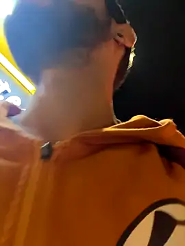 Snapshot of DanteWinter chatting on February 6, 2:27 am DanteWinter online show from February 6, 2:27 am