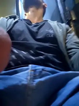 Snapshot of DanteWinter chatting on February 25, 2:21 am DanteWinter online show from February 25, 2:21 am