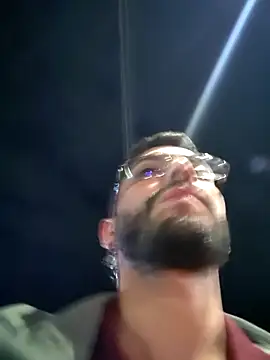 Snapshot of DanteWinter chatting on February 26, 2:32 am DanteWinter online show from February 26, 2:32 am