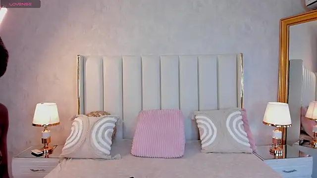 MadissonBonny  online show from November 15, 10:15 pm