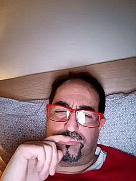 Snapshot of max_im69 chatting on October 21, 12:44 am max im69 online show from October 21, 12:44 am