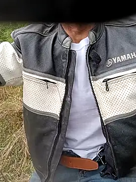 Mrluckstick online show from April 6, 9:49 pm