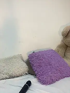 Charlottediolet online show from April 12, 3:00 am