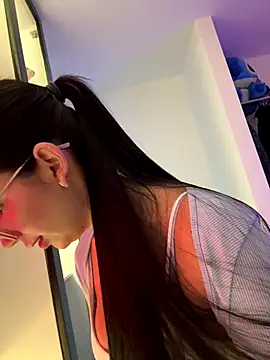 Snapshot of Min_junn chatting on October 8, 2:09 am Min junn online show from October 8, 2:09 am