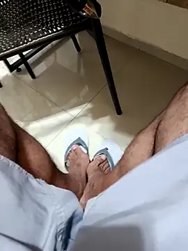 Snapshot of Gallo001 chatting on February 2, 12:15 pm Gallo001 online show from February 2, 12:15 pm