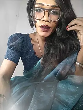 Snapshot of Winterbunny95 chatting on October 6, 7:44 pm Winterbunny95 online show from October 6, 7:44 pm