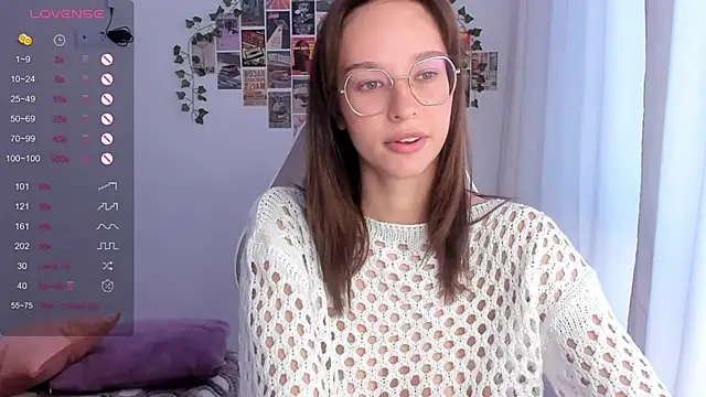 Snapshot of _Alissaa chatting on October 6, 1:19 pm Alissaa online show from October 6, 1:19 pm