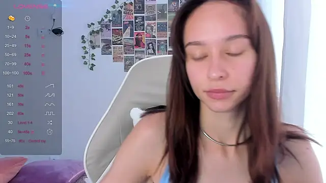 Snapshot of _Alissaa chatting on October 12, 1:21 pm Alissaa online show from October 12, 1:21 pm