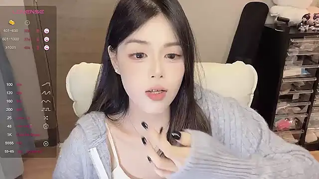 Snapshot of Koi-00 chatting on October 9, 3:10 pm Koi-00 online show from October 9, 3:10 pm