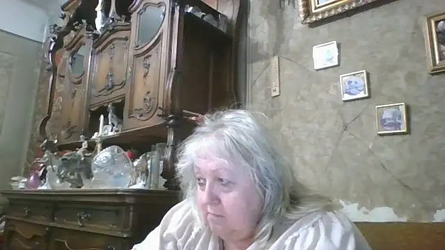 Snapshot of Lala-Love56 chatting on July 3, 6:25 pm Lala-Love56 online show from July 3, 6:25 pm
