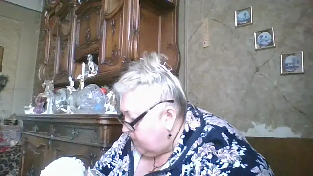 Snapshot of Lala-Love56 chatting on July 8, 5:06 pm Lala-Love56 online show from July 8, 5:06 pm
