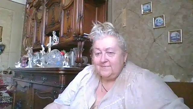 Snapshot of Lala-Love56 chatting on July 20, 3:03 pm Lala-Love56 online show from July 20, 3:03 pm