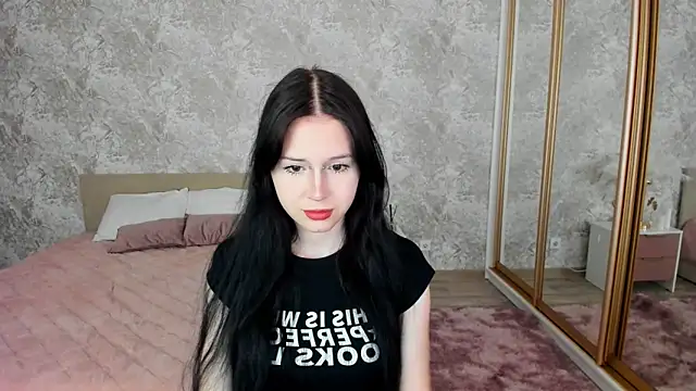 Snapshot of VioletHarme chatting on April 20, 5:16 pm VioletHarme online show from April 20, 5:16 pm