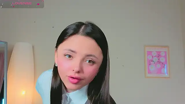 OliviaKis  online show from September 17, 7:10 am