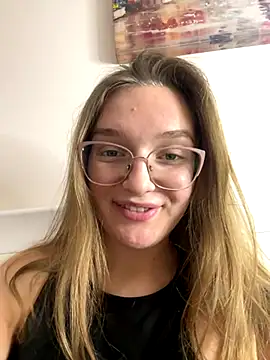 Snapshot of Bellatrisssaa chatting on November 16, 4:12 pm Bellatrisssaa online show from November 16, 4:12 pm