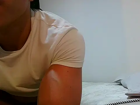 0anonimo bottom1 online show from April 14, 3:34 am