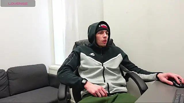 Ryan Dozer online show from April 2, 6:00 am