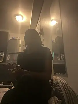 Snapshot of littyleesh1 chatting on April 5, 11:13 pm littyleesh1 online show from April 5, 11:13 pm