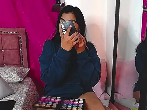 charlottekiss99 online show from September 19, 11:44 am