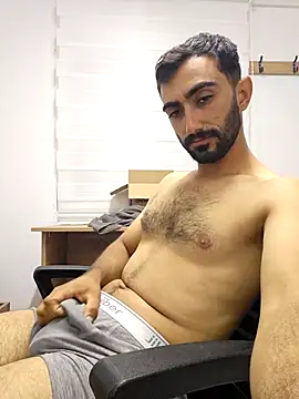 Snapshot of Mehmet2154 chatting on October 4, 6:39 pm Mehmet2154 online show from October 4, 6:39 pm