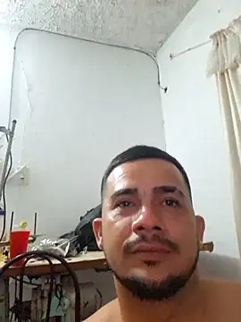 Snapshot of yeffito1 chatting on September 13, 6:35 am yeffito1 online show from September 13, 6:35 am