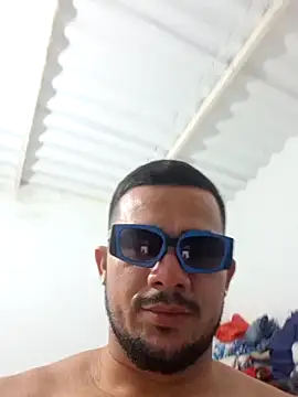 Snapshot of yeffito1 chatting on September 14, 11:37 pm yeffito1 online show from September 14, 11:37 pm