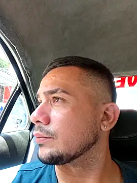 Snapshot of yeffito1 chatting on September 19, 3:45 pm yeffito1 online show from September 19, 3:45 pm